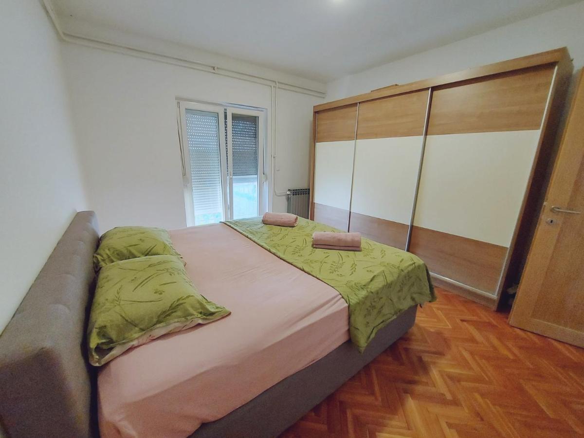Apartman Konfidenca บีโอกราดนาโมรู ภายนอก รูปภาพ