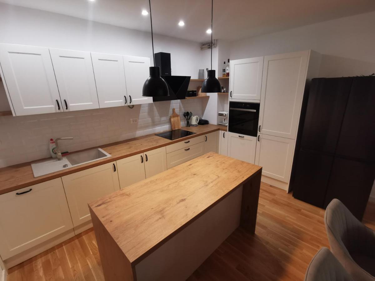 Apartman Konfidenca บีโอกราดนาโมรู ภายนอก รูปภาพ