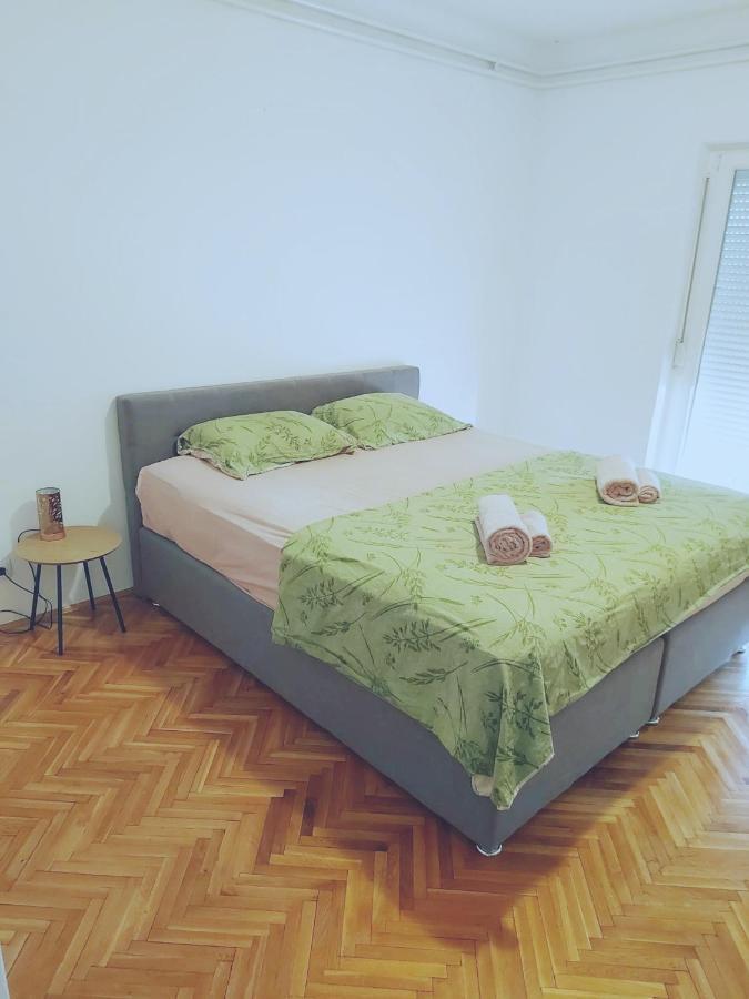 Apartman Konfidenca บีโอกราดนาโมรู ภายนอก รูปภาพ