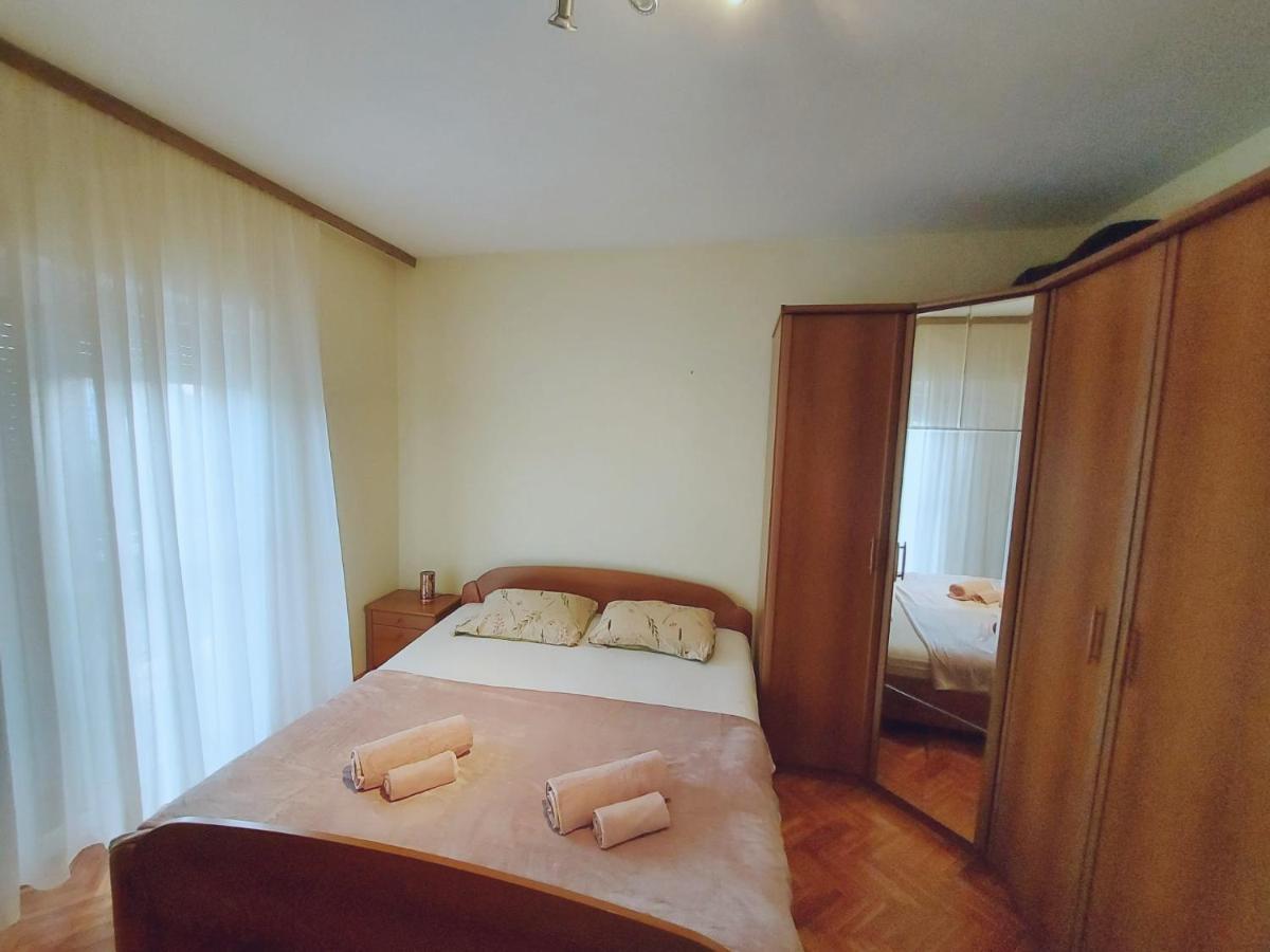 Apartman Konfidenca บีโอกราดนาโมรู ภายนอก รูปภาพ
