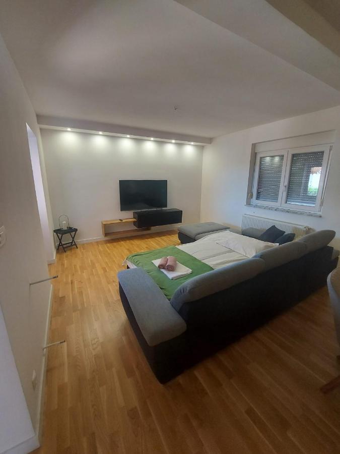 Apartman Konfidenca บีโอกราดนาโมรู ภายนอก รูปภาพ